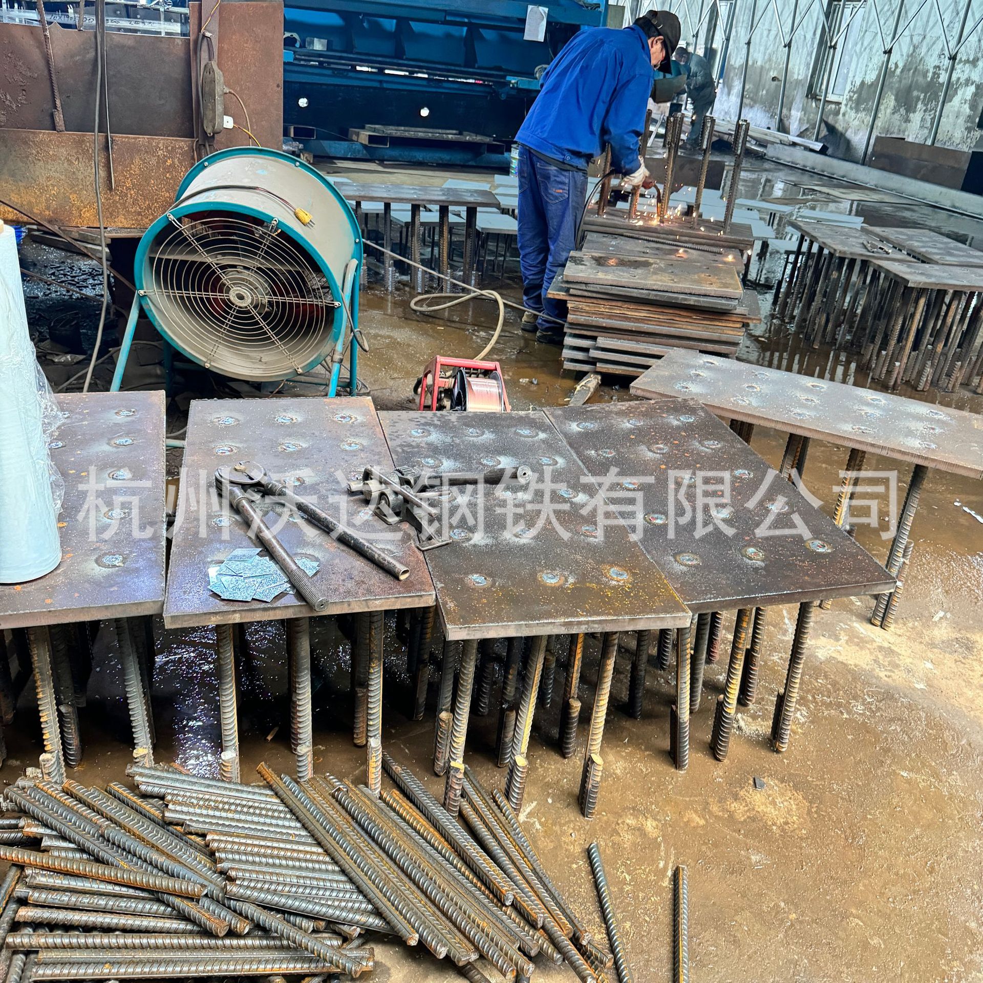 厂家专业定 制幕墙热镀锌预埋板  铁路预埋板，路灯预埋铁板