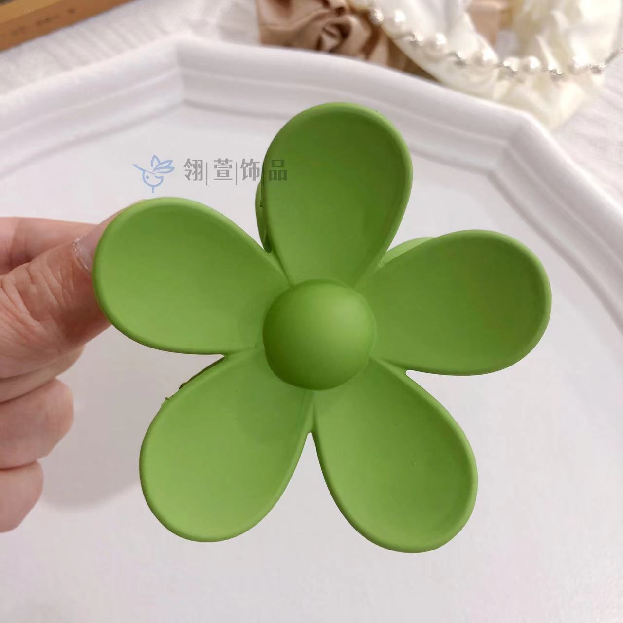 큰 꽃 7송이