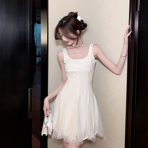 Sleeveless vest， small white dress， princess mesh fluffy dress