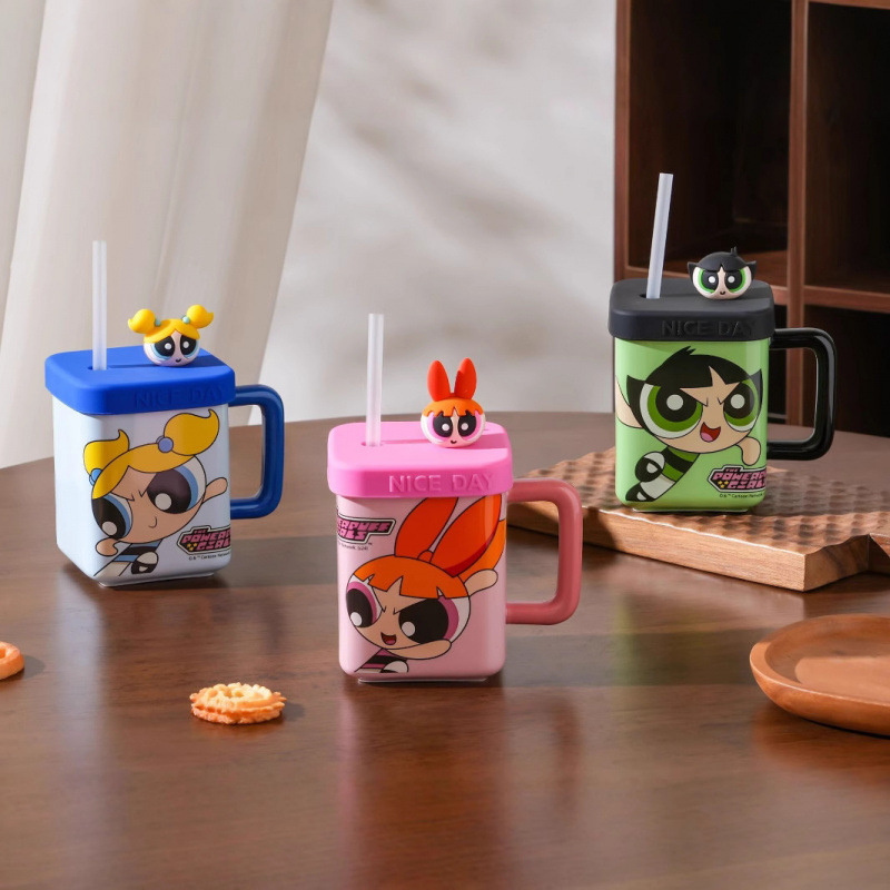 Taza de policía femenina voladora, taza de café de alto valor con tapa, taza de agua de paja de cerámica para parejas caseras