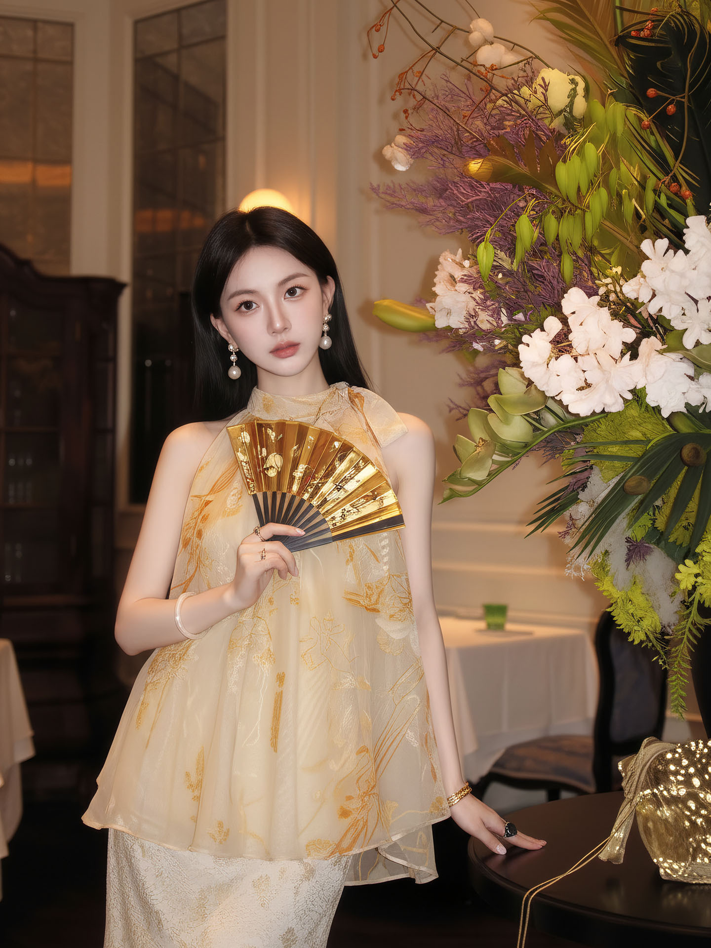 Áo khoác gile không tay cổ lọ phong cách Trung Hoa mới, chất liệu nhung in hoa — Xanh lục, Đen huyền, Vàng lụa