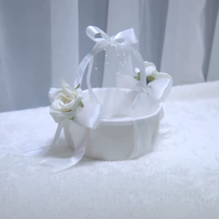 202户外婚礼撒花花篮白色花结手提小花篮送伴娘伴手礼装戒指篮子