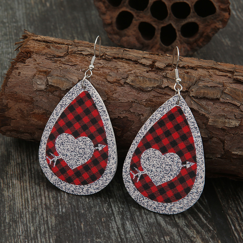 Fashion Water Droplets Pu Leather Sequins Women's Earrings 1 Pair display picture 10