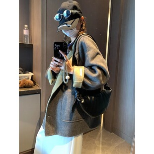 韩系学院风牛角扣蚕丝羊毛双面呢连帽大衣Korean button wool double-sided tweed coat