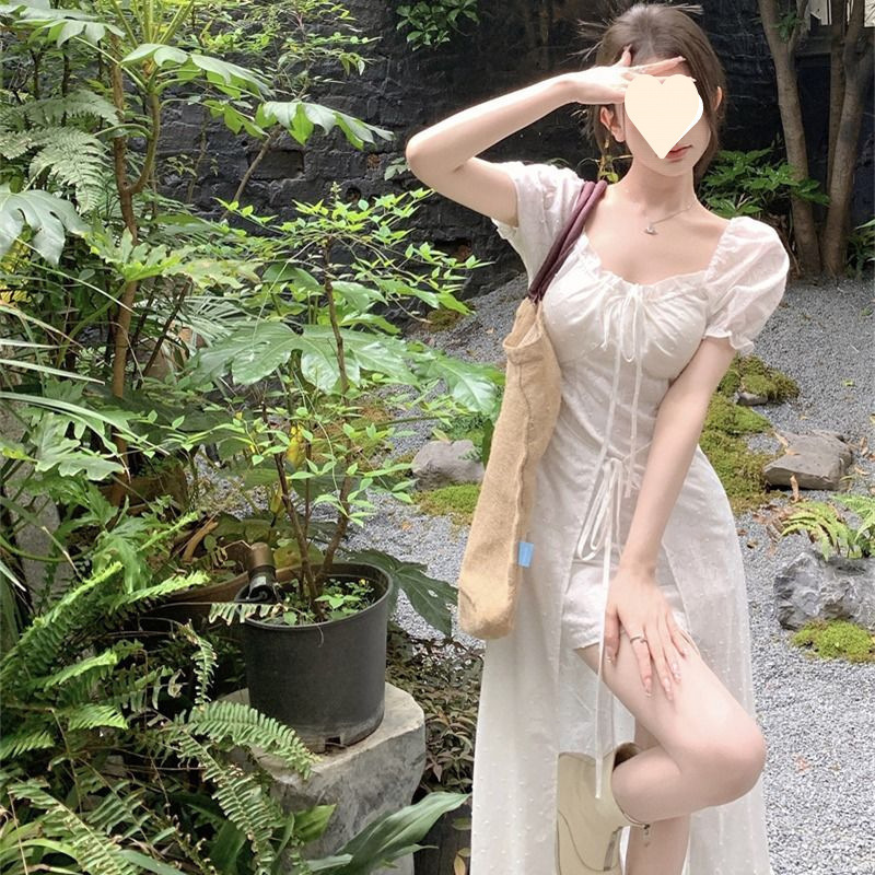 夏の優しいスタイルのニッチフレンチスクエアネックロングドレス女性のための不規則な痩身半袖気質ウエストロングドレス|undefined