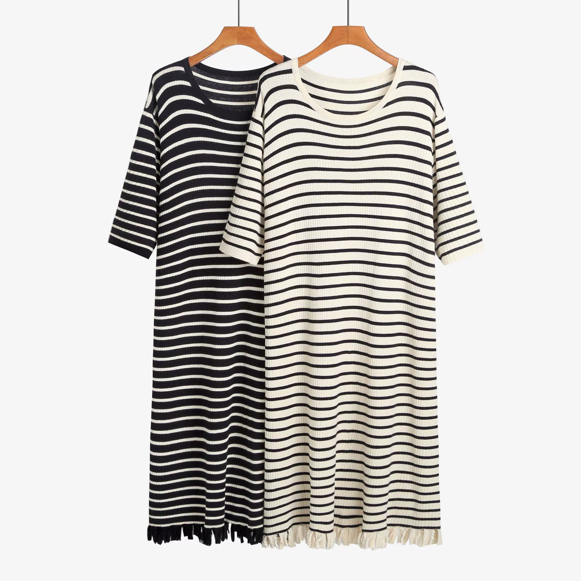 Плюс Размер Полосатое трикотажное платье женское летнее западный стиль высокого класса дизайн подол кисточкой французское платье