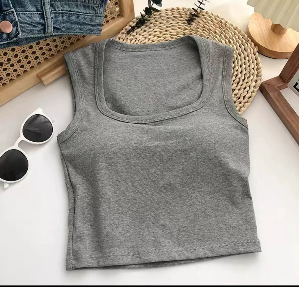 Топ женский Tank Top, корейский стиль, без рукавов с чашками, квадратный вырез, несколько цветов