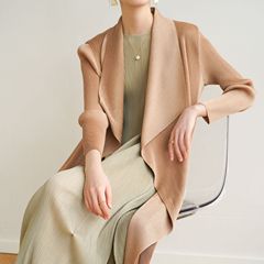 カウンター品質 2024 秋、春、冬の 3 つの季節に着用できるハイエンドのプリーツ大きいサイズのゆったりとしたファッショナブルなウインドブレーカー ジャケット プリーツ