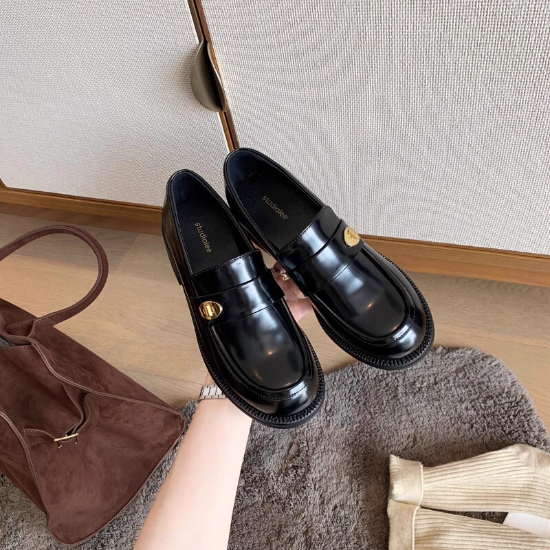 葡萄妈同款牛皮版~百搭圆头小金扣一脚蹬粗跟乐福小皮鞋女秋|undefined