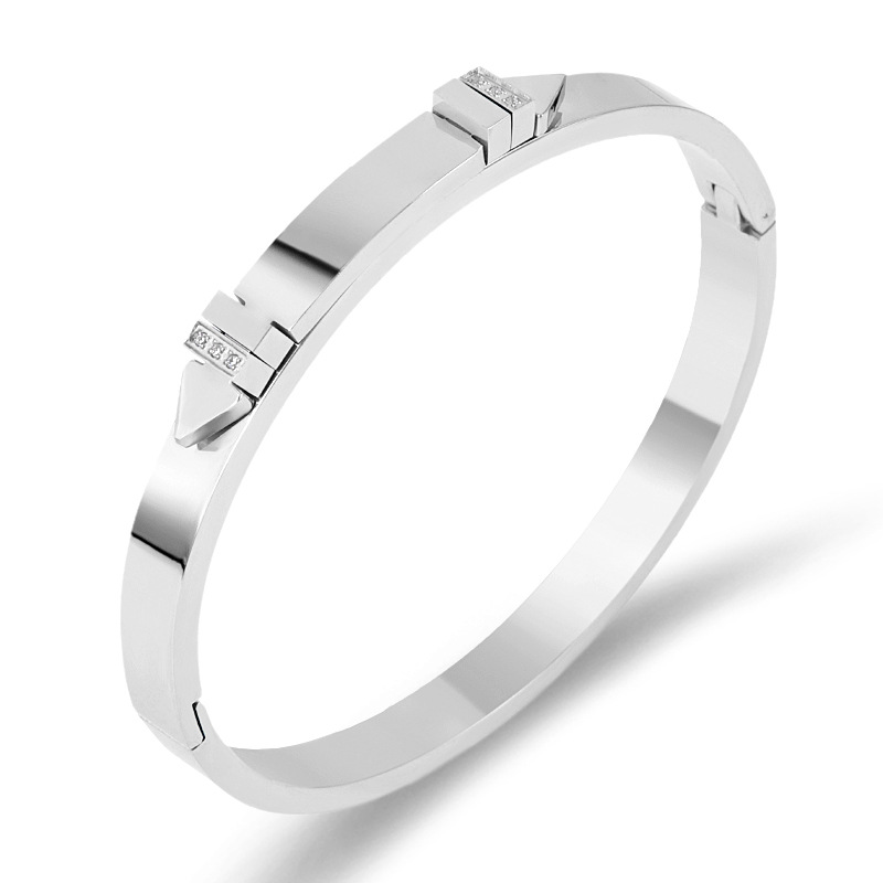 Real Gold Plated Plating Material PVD Coated Real Gold Plated Geometric Heart Shape Stainless Steel Elegant Waterproof Non Tarnish Bangle