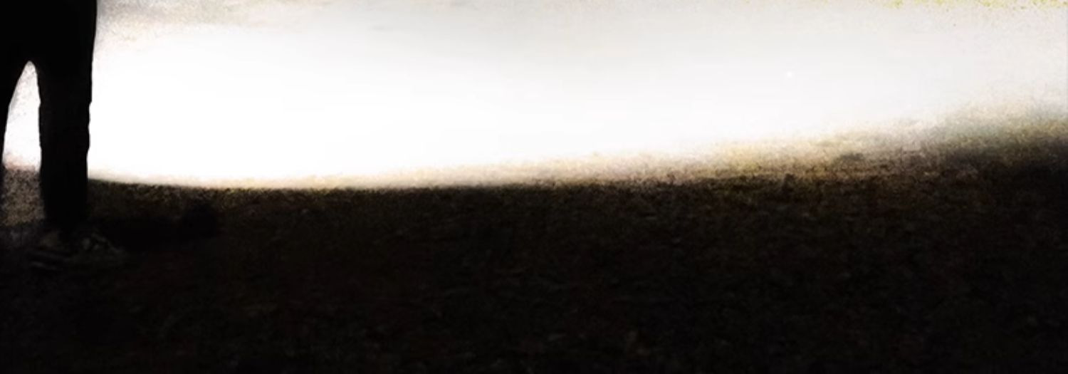 Pathfinder Bee G85 Super Bright Flashlight Strong Light Charging Outdoor Small Portable Long-range Long-range Zoom Home