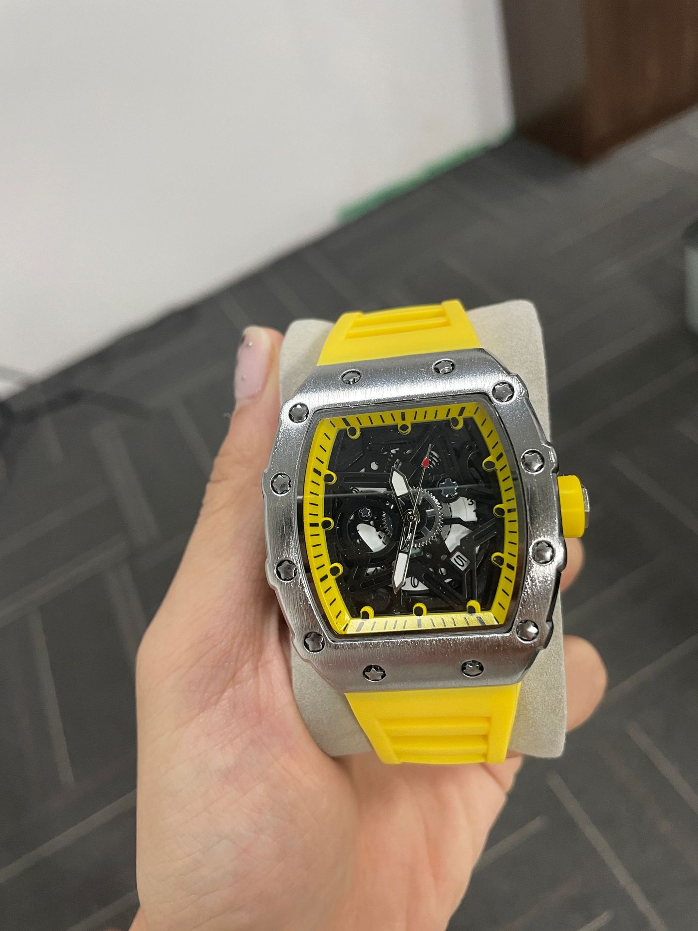 Men's Mechanical Watch Barrel Shaped Luminous Automatic Luxury_voghion.com