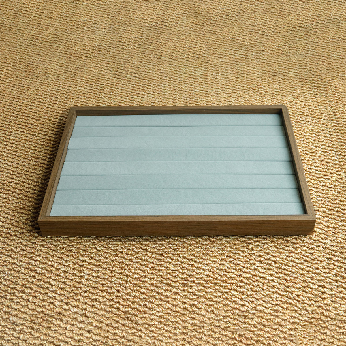 �ں����������������������ִ�ľ�ʳ�������������Ʒ���ɺб�Я