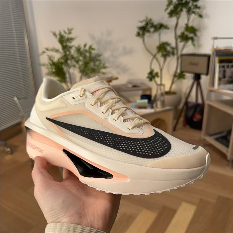 人気の ZoomX 厚底カップル FLY6 マラソン男性と女性の超軽量トレンディなスポーツシューズ弾性クッション性ランニングシューズ|undefined