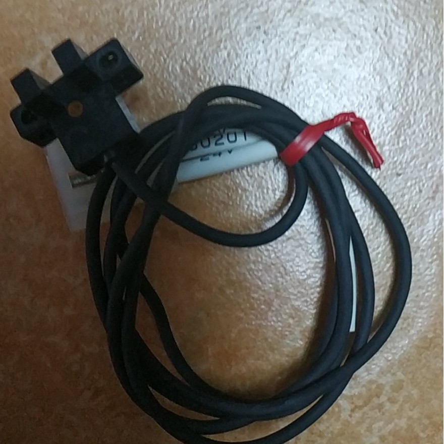 UZJ323   日本松下   传感器   全新原装正品