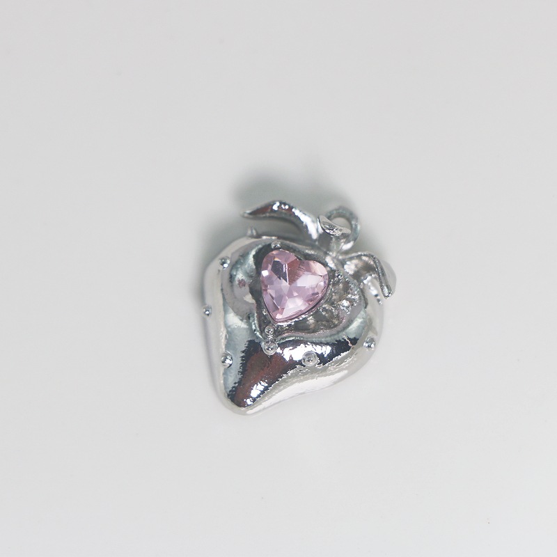 Heart Shape, Strawberry Pattern 1 Piece 17*21.1mm Alloy Rhinestones Heart Shape Strawberry Pendant