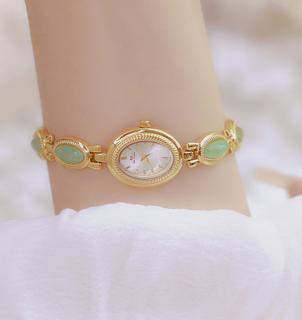 60g Weight Tempered Glass Mirror Material Alloy Strap Material Watch Classification Pointer Display Type Jewelry Buckle Buckle Style Oval Dial Shape Daily, Date Occasion Quartz Movement Solid Color Pattern Women's Gender Simple Style, Classic Style Style Simple Style Classic Style Solid Color Jewelry Buckle Quartz Watch Women's Watches 14