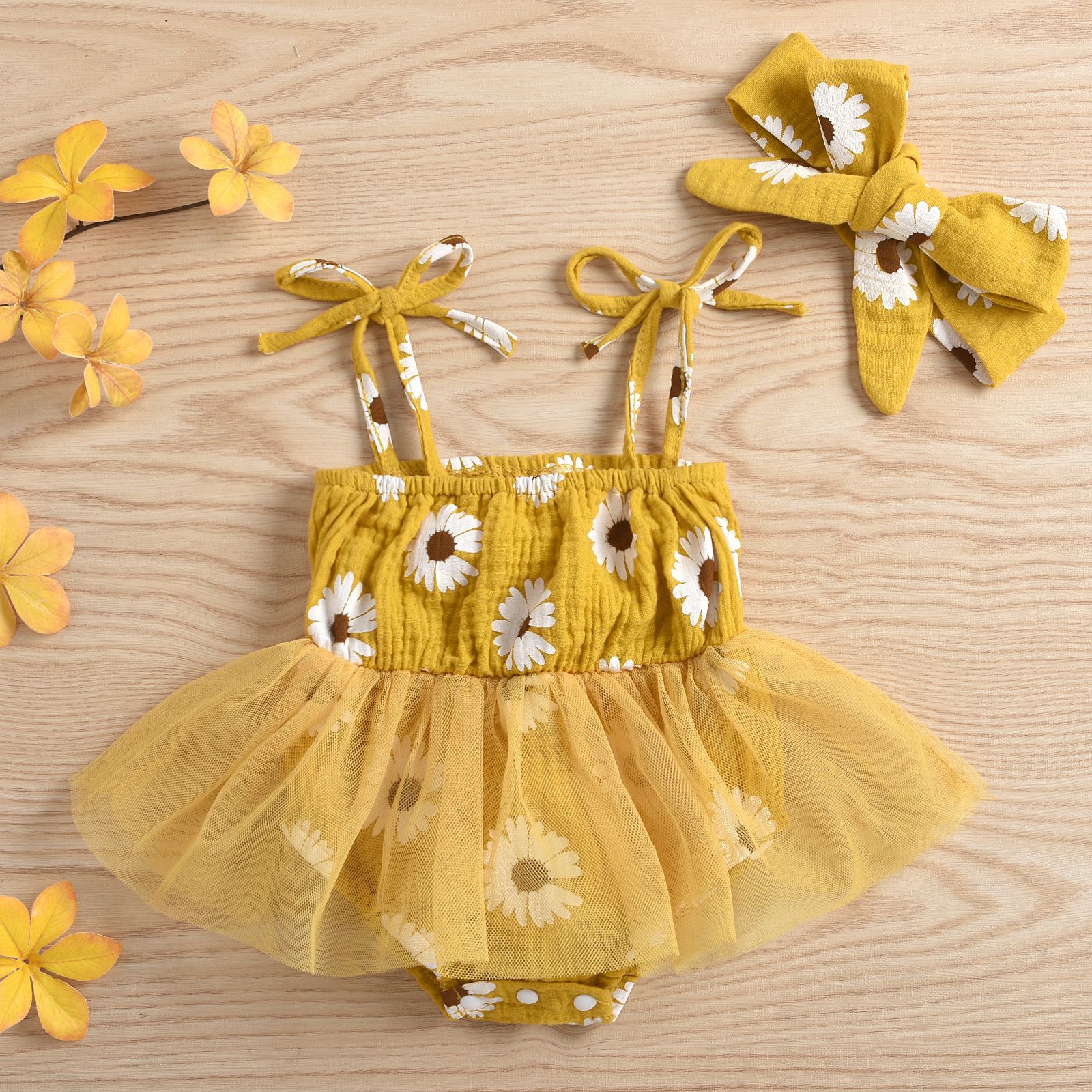 U Neck Neckline Fashion Flower Cotton Baby Rompers
