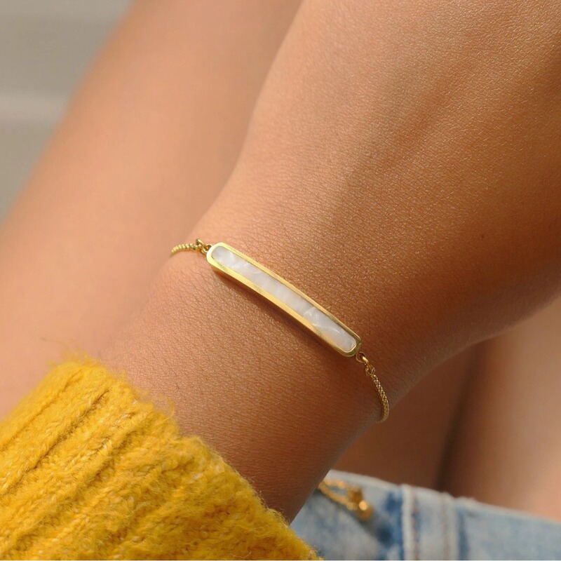 Amazon Fashion New Product Golden Imitation Fritillaria Bracelet Literary Niche Gold Bar Geometric Decorative Bracelet Easiest for Match Women