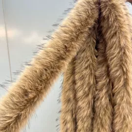 帽条;钥匙扣及钥匙扣配件;围脖