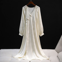 实拍现货新中式米白色V领长袖连衣裙女春款显瘦气质时尚长裙子