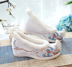 Lanwan 2022 New High Heel Hanfu Shoes Ancient Style Embroidered Shoes Han Element Ancient Costume Upturned Arch Shoes