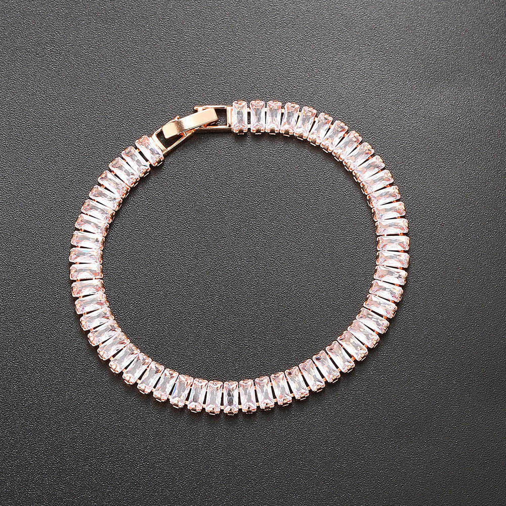 Fashion Geometric Copper Inlay Zircon Bracelets 1 Piece display picture 8