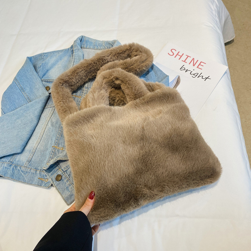Japón y Corea del Sur otoño y invierno nuevo bolso de piel de mujer imitación de piel de conejo bolso de mano gran capacidad bolso de hombro bolso de peluche