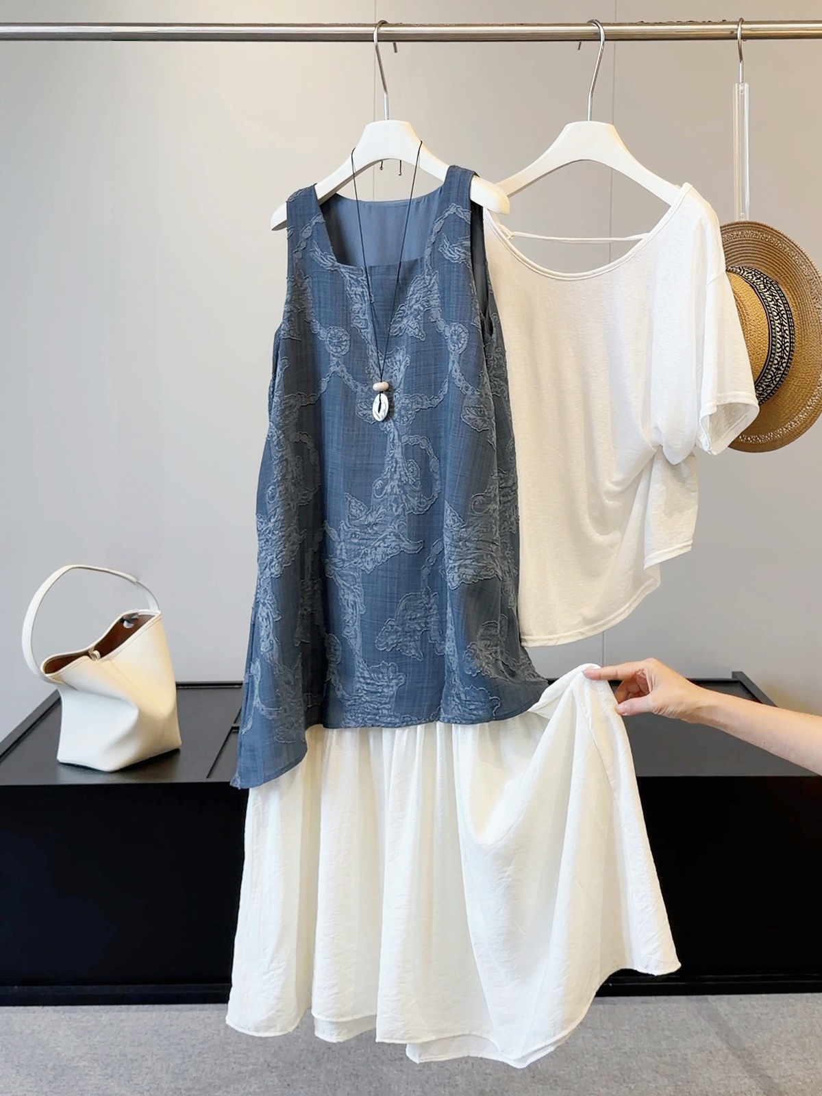 Blue set sleevless