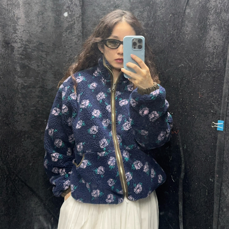 26 Winter New Korean Designer Vintage French Rose Lamb Wool Coat Thickened Fleece Sweatshirt for Women