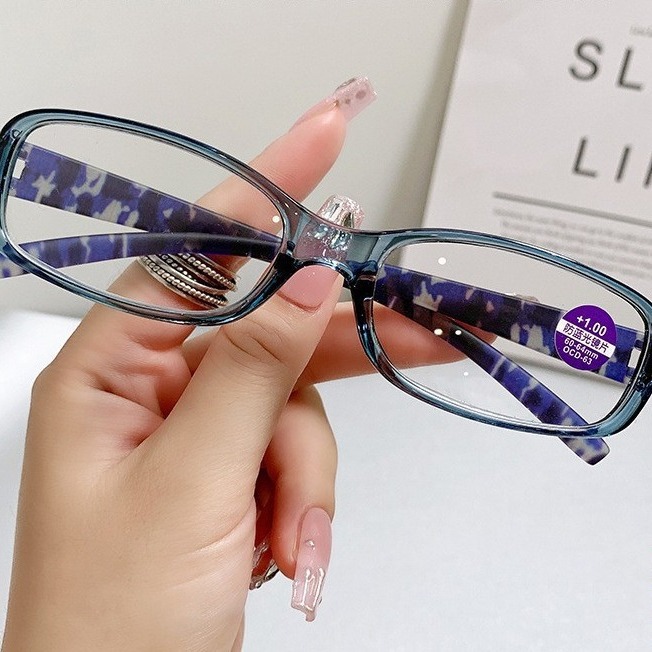 Nuevas gafas de presbicia de luz anti-azul para mujeres de moda sin tornillo envuelto en flores gafas de presbicia de mediana edad y ancianos gafas de PC HD para ancianos