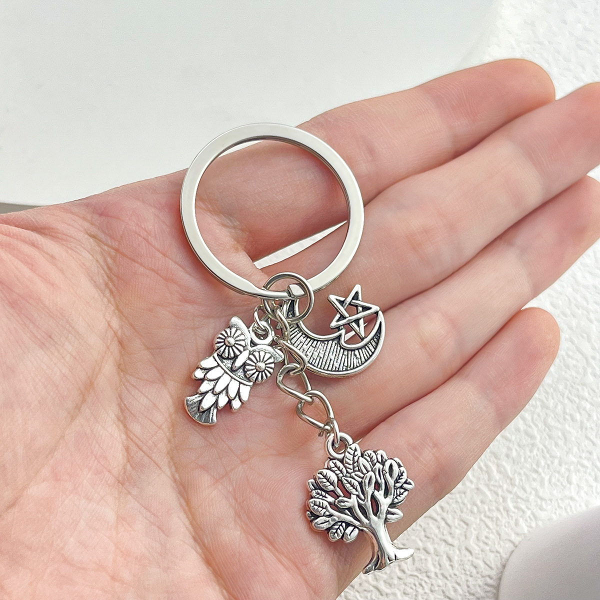Alloy Material Life Tree Pattern 1 Piece Simple Style Life Tree Alloy Keychain
