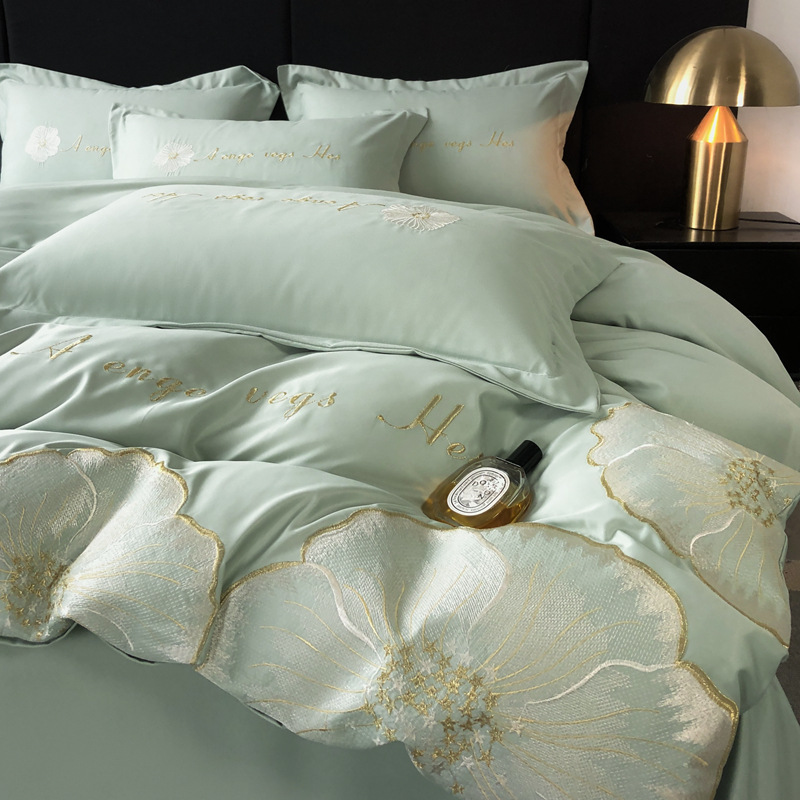 Nuevo traje de cuatro piezas con bordado de seda lavado, sábana de viento de lujo ligero, color sólido, sábana simple, funda de edredón al por mayor