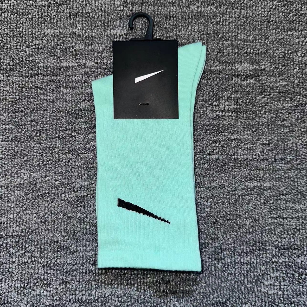 Long cylinder green