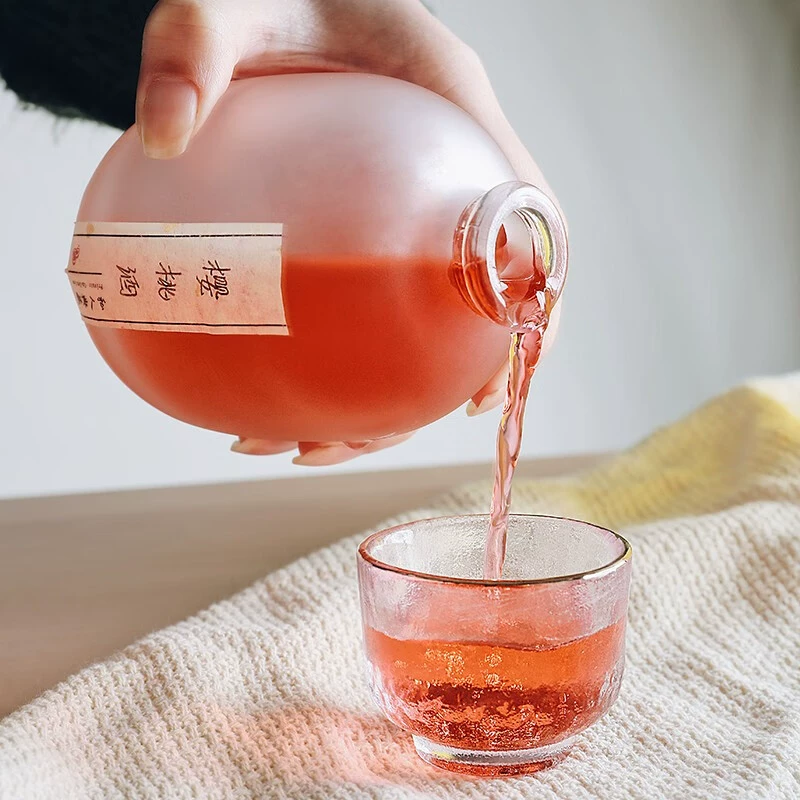 Стеклянная бутылка, емкость для рисового вина