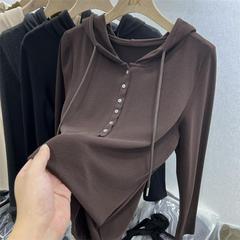 自己発熱徳絨毛と帽子の長袖とベルベットの保温底のシャツ秋冬の新型の洋風の小さいシャツの百合の上着のファッション