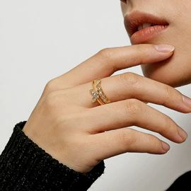 耳钉;耳环;戒指