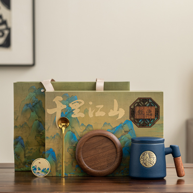 Taza de cerámica en relieve medalla de bronce con tapa caja de regalo taza de café taza de agua empresa regalo de mano tallado logotipo