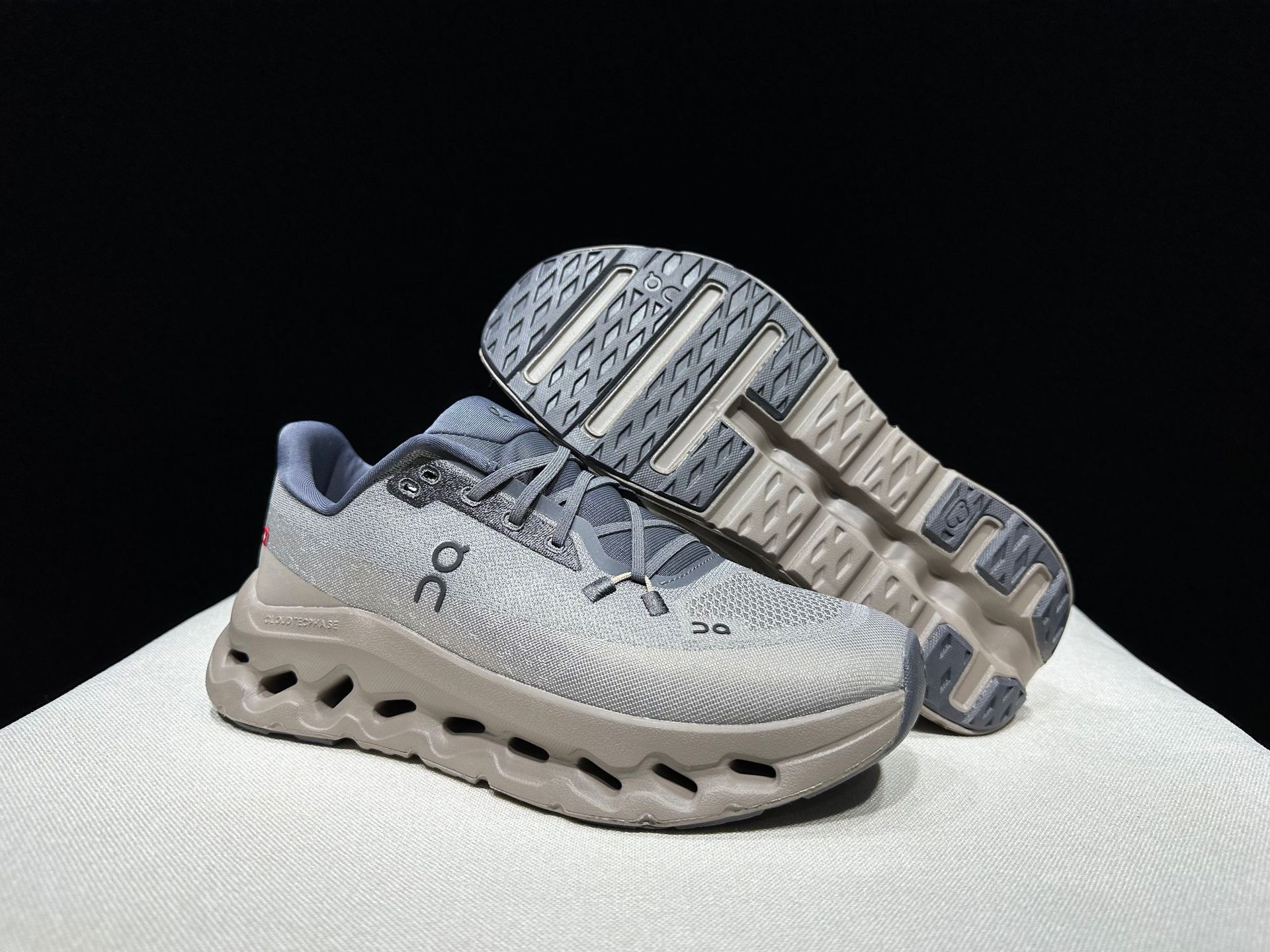 Cross-border On On Run Cloudtilt amortiguado ligero running casual zapatos deportivos para parejas