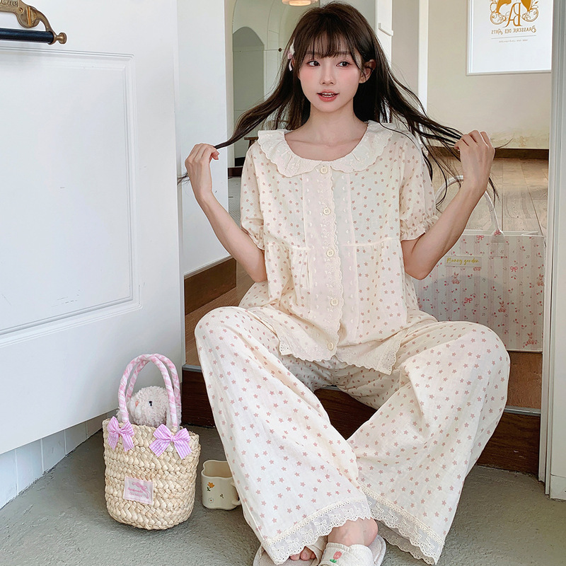 New Summer Pajamas for Women, Double-Layer Cotton Gauze, Sweet Cream Floral Doll Collar, Cute Home Clothes for Girls, Can Be Worn Outside New Summer Pajamas for Women, Double-Layer Cotton Gauze, Sweet Cream Floral Doll Collar, Cute Home Clothes for Girls, Can Be Worn Outside
