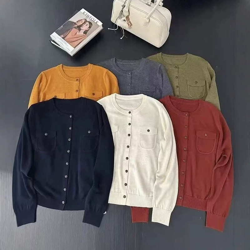 6065 (Andy Velvet) Single-Breasted Round-Neck Knit Cardigan Xiao Li 6065 (Andy Velvet) Single-Breasted Round-Neck Knit Cardigan Xiao Li