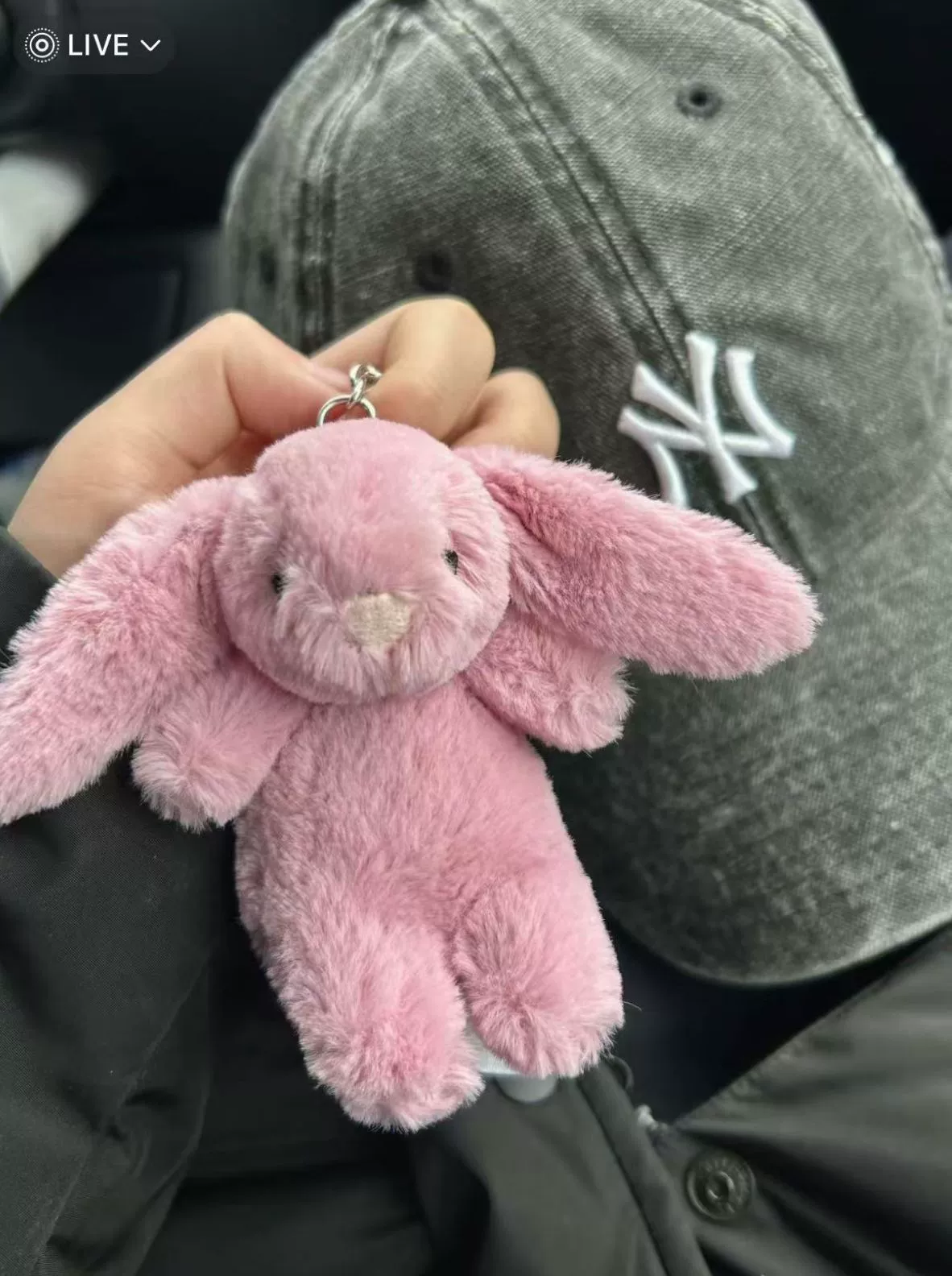 Cotton pendant, tennis rabbit