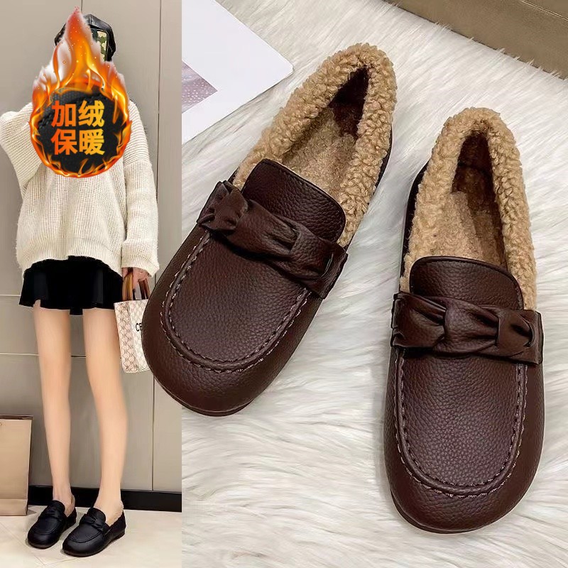跨境真软皮加绒女鞋2025秋冬新款爆款软底舒适妈妈鞋平底皮鞋保暖