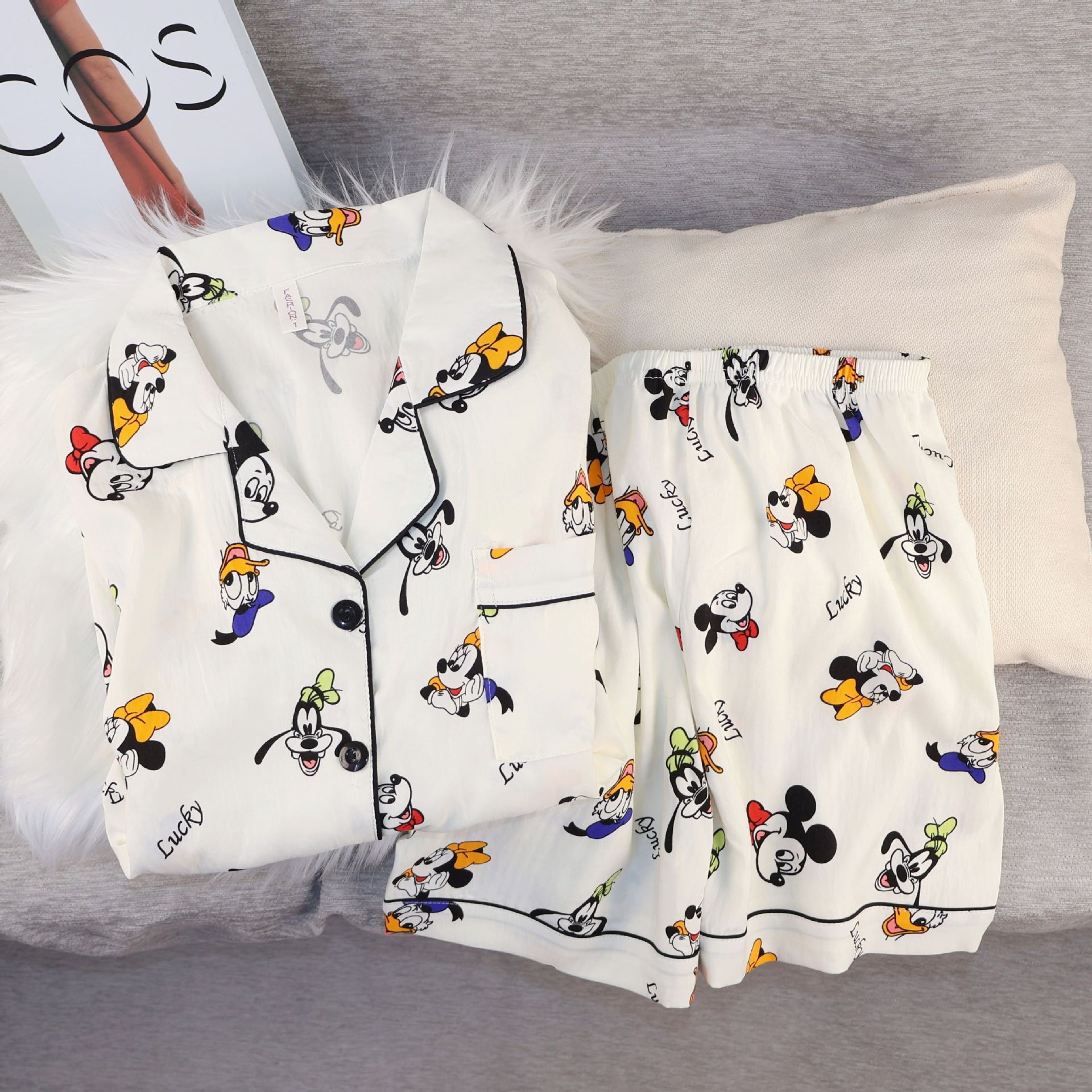 Al por mayor transfronterizo nueva explosión pijama de algodón nubes de verano de mujeres pantalones cortos de manga corta dulces lindos estudiantes set de ropa para el hogar