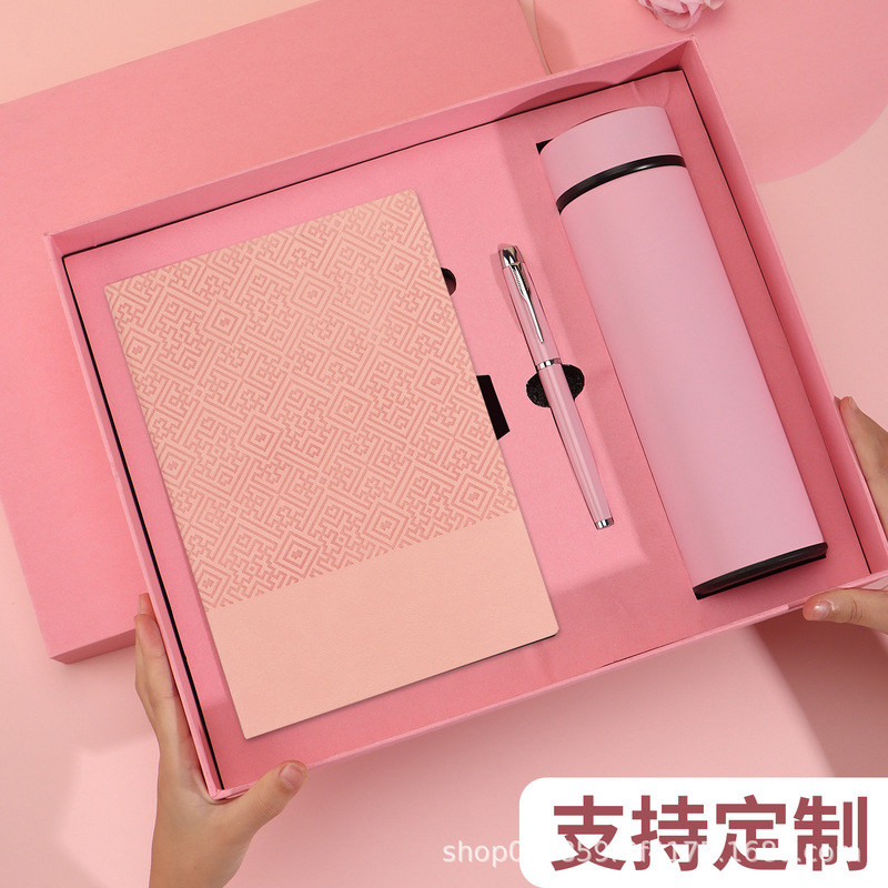 Creative Notebook A5 Notepad Thickeneded Soft Leather Surface Customized Business Gift Box Set Customized with Printable Logo