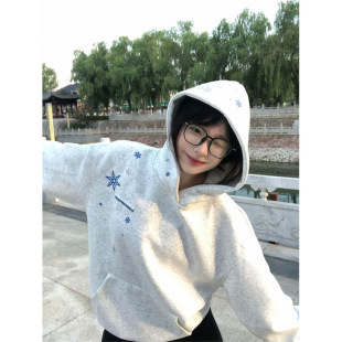 ��ʽ�͹�ѩ���̽���ɫ�Bñ�l��Ů�����OӋ�Ќ������e�ٴ���H����