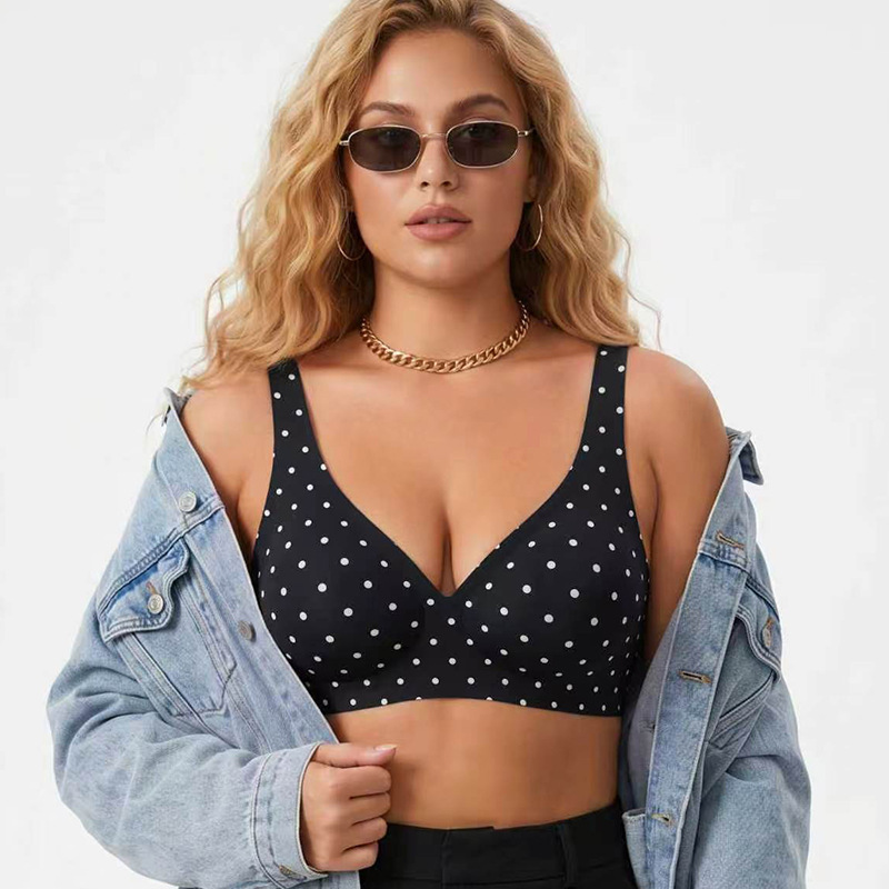 Amazon Cross-Border Polka Dot Bra Deep V Seamless Wireless Jelly Gel Underwear Popular Foreign Trade Item European and American Sizes Amazon Cross-Border Polka Dot Bra Deep V Seamless Wireless Jelly Gel Underwear Popular Foreign Trade Item European and American Sizes