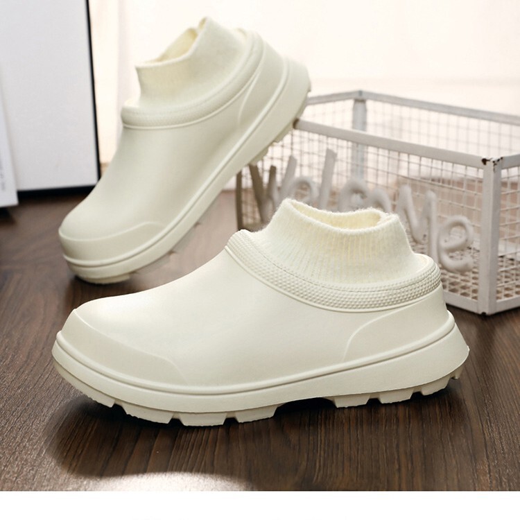 Snow Boots for Men and Women Winter fleece-lined Thickened Warm Cotton Shoes for Kitchen Work Black Labor Insurance Shoes