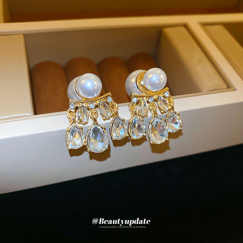 Pendientes de diamantes con gota de agua de perla de aguja de plata, estilo de lujo ligero francés, un par de pendientes, exquisitos y versátiles, nuevos pendientes para mujer