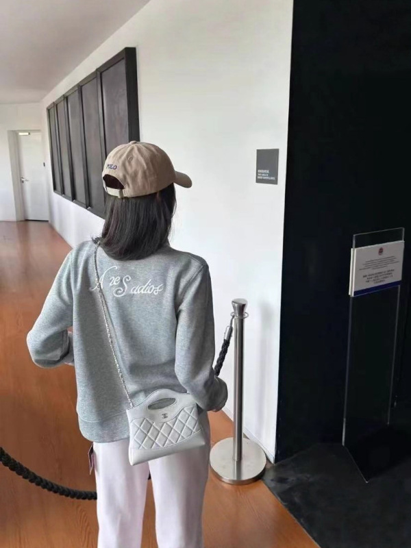 Jisoo ジン・ジスと同じスタイル alo yoga 25 新しいコントラストカラーサイドジッパーショート日焼け止めジャケットスポーツショーツ|undefined